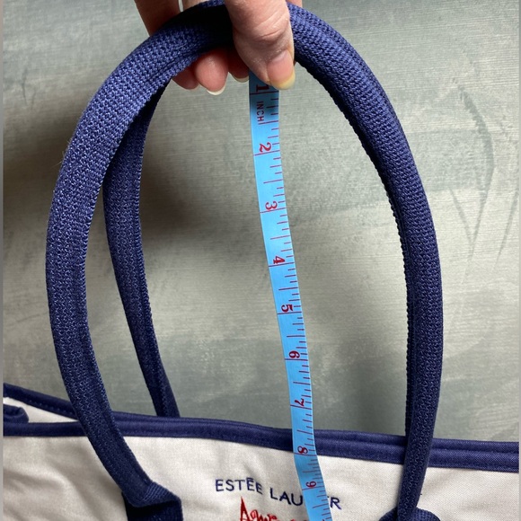 Estée Lauder NWT tote with full size products lipstick, self tanning spray,more - Picture 16 of 17